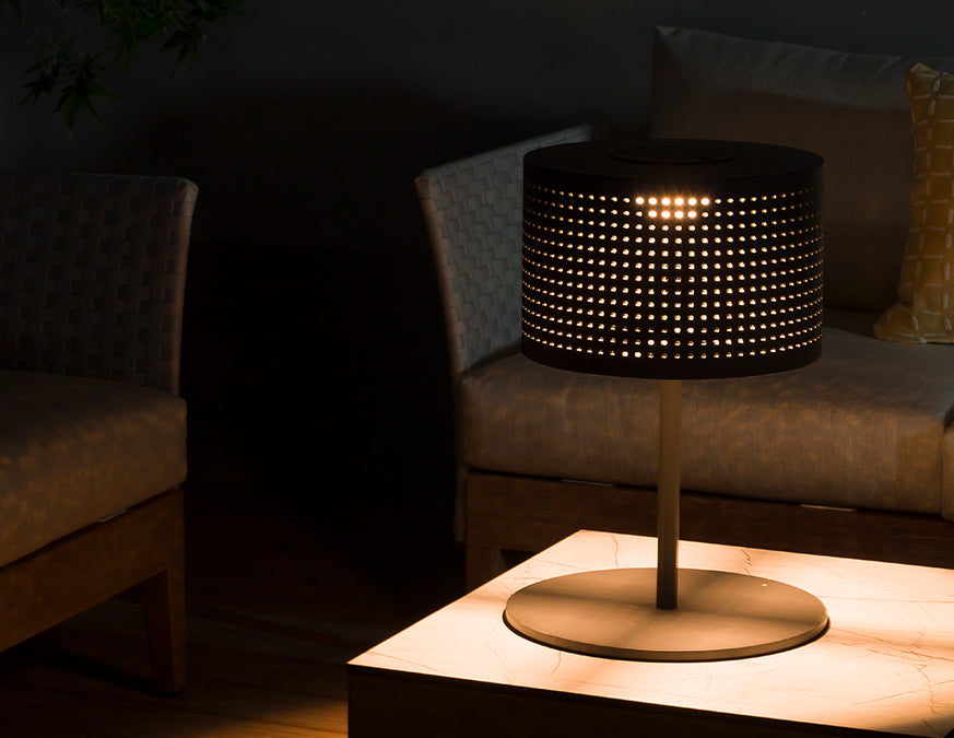 Hilo Adjustable Solar Lamp