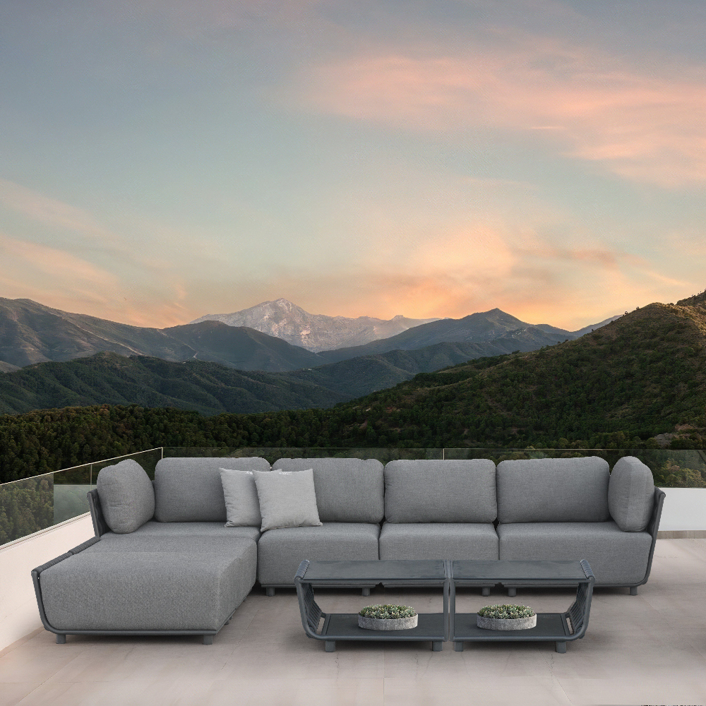Hug Sectional